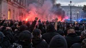 Europa nostalgiei toxice: derapajele extremei drepte ies în stradă
